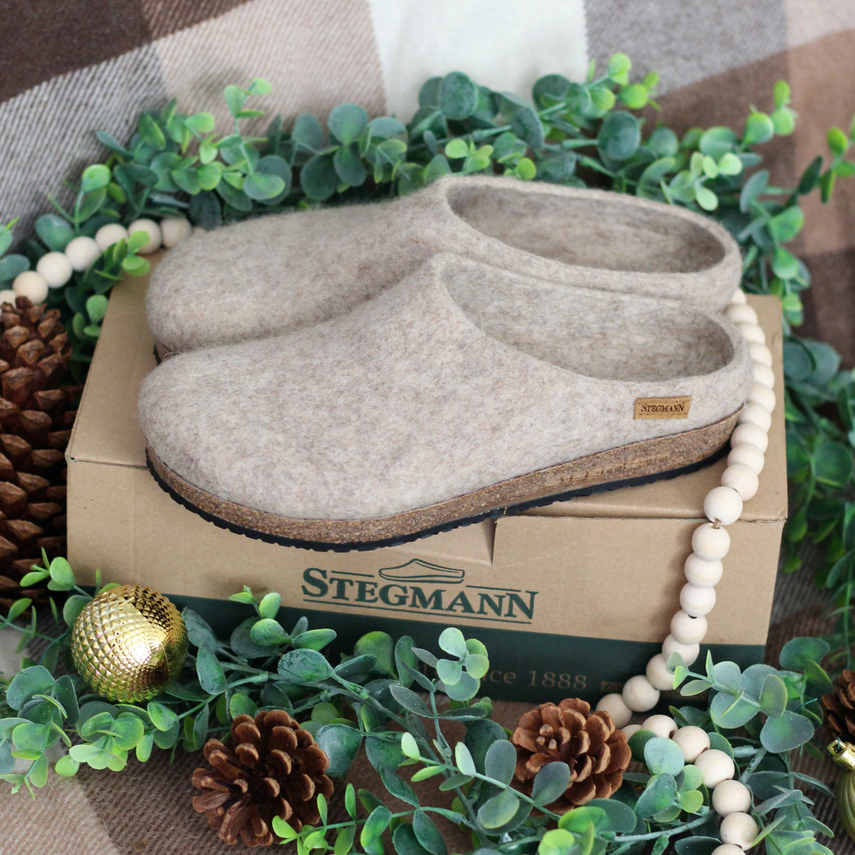 Stegmann Blogger Gift Guide: What Shoes Theyâre Giving This Holiday Se â Stegmann Clogs