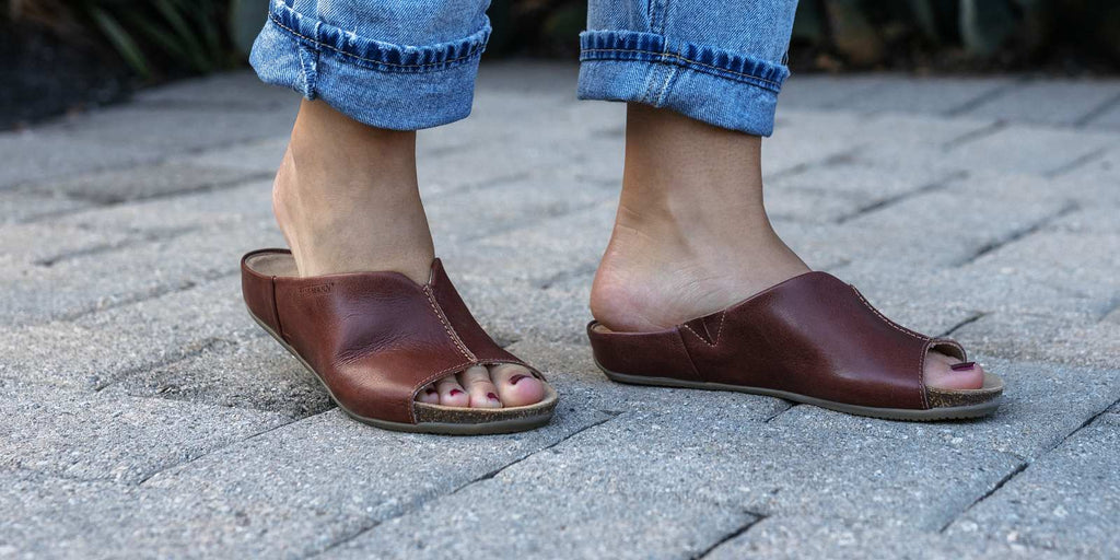 The Best Sandals for Plantar Fasciitis – Stegmann Clogs