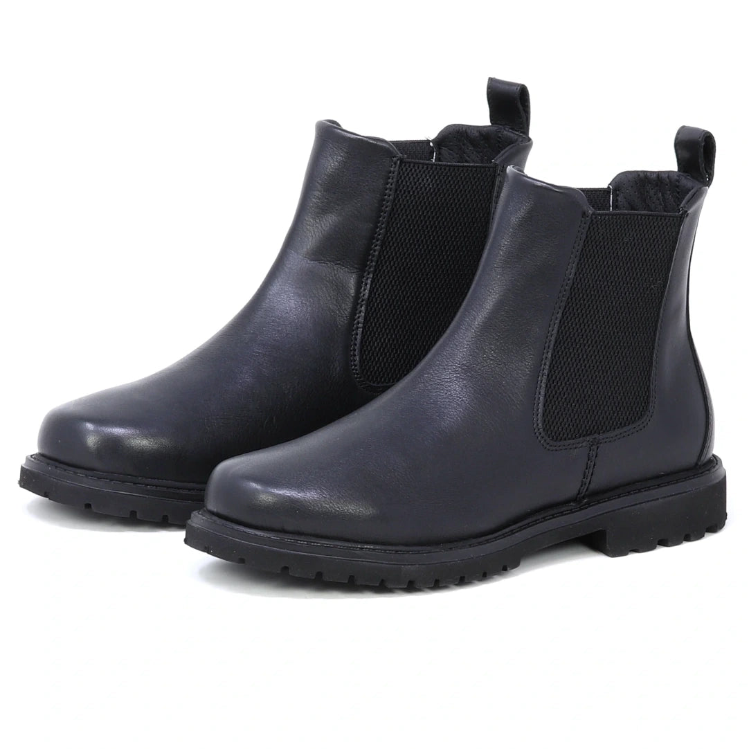 A pair of Women’s Brenner Chelsea Boots in black lightweight leather, featuring elastic side panels and pull tabs, displayed on a white background.