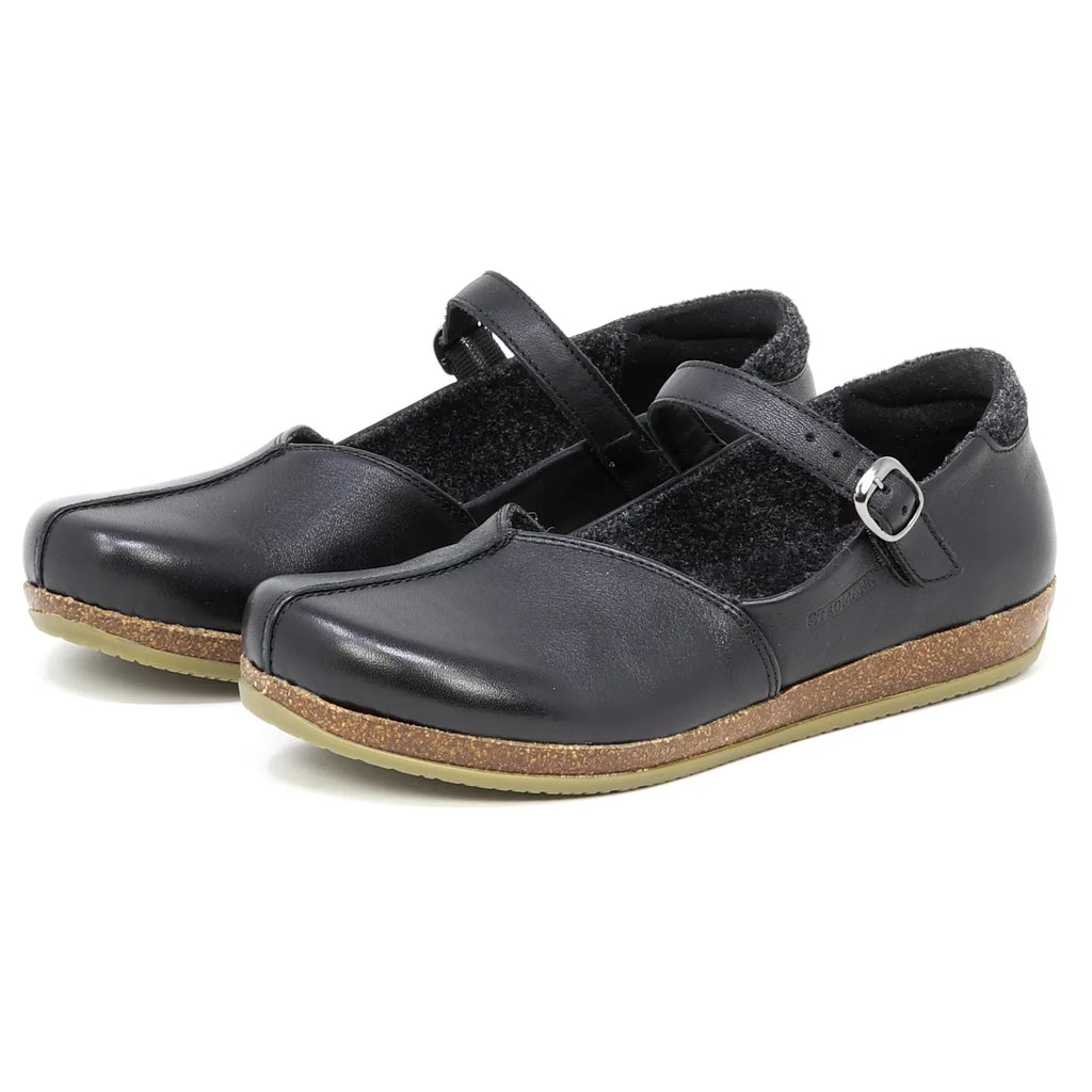 Women's Eva Leather Mary-Jane shoes feature adjustable straps, flat soles, and a brown midsole made from vegetable-tanned leather.
