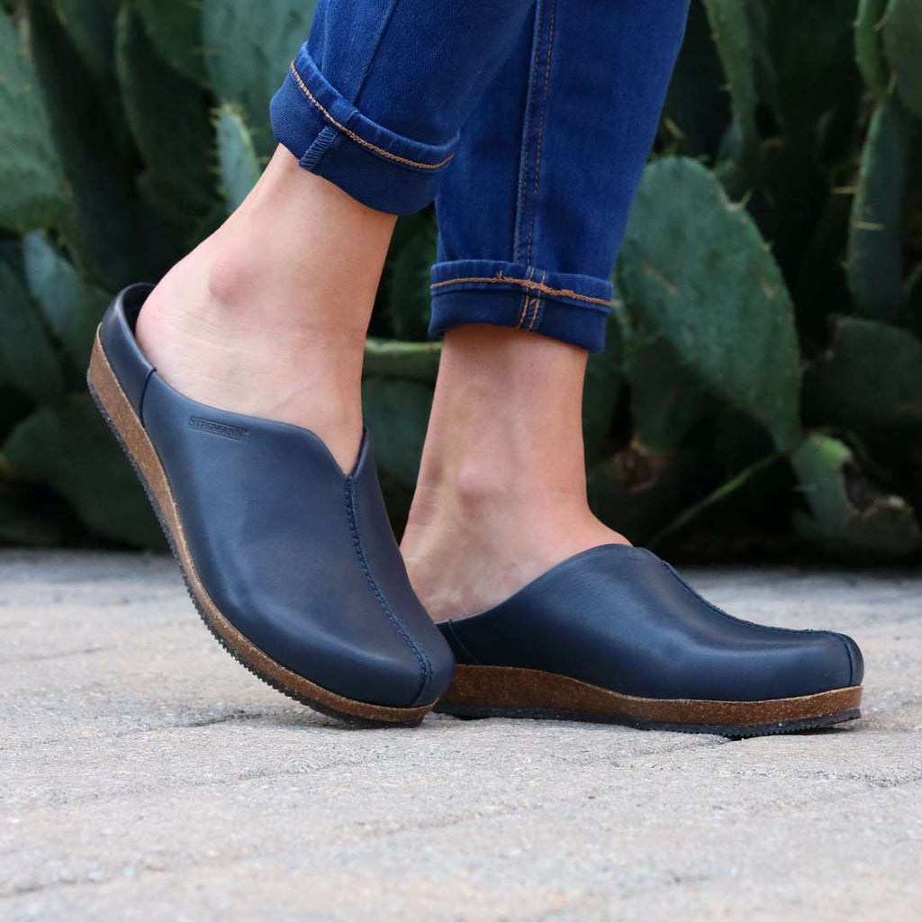 Women's Maria Mule in Navy - Felt lined with Arch Support