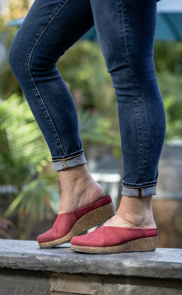 Women's 'Elsa' Wedge Mule in Leather & Nubuck - Merlot – Stegmann Clogs